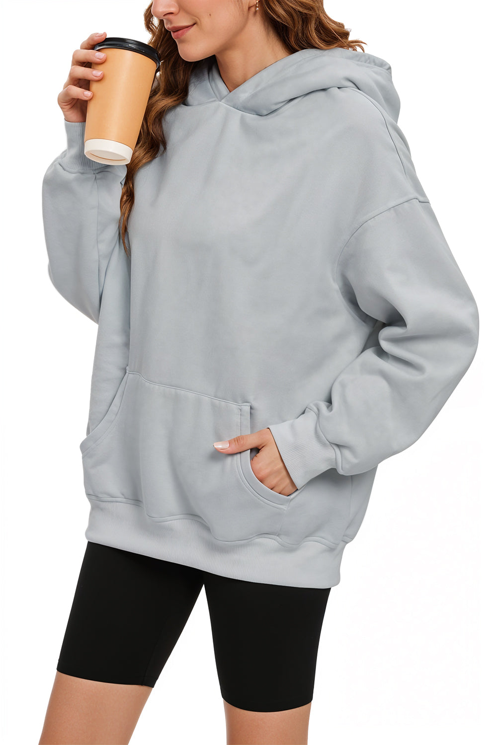Hooded sweatshirt with a loose and casual design